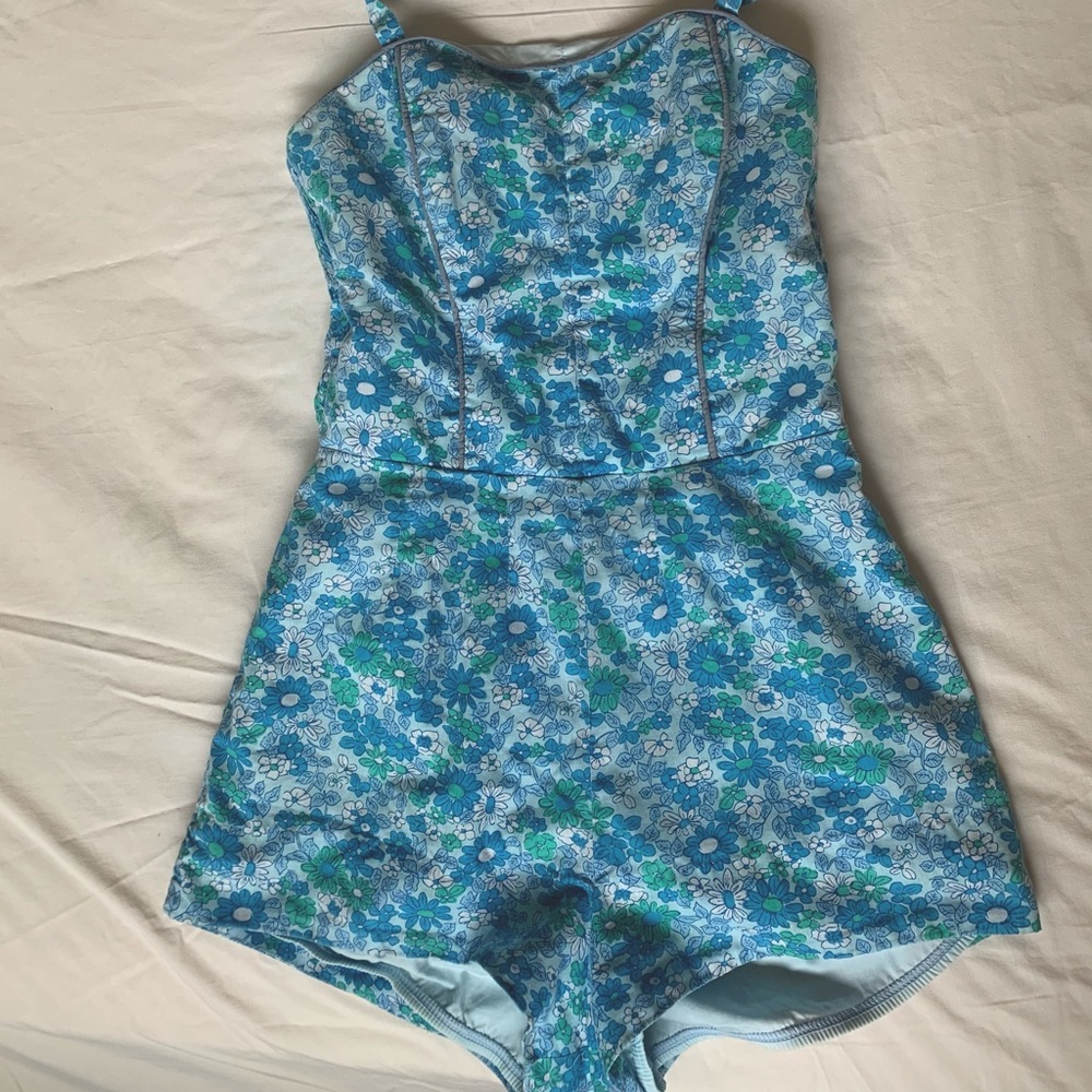 Perfection Fit by Roxanne. Woman’s Retro Jumper.
